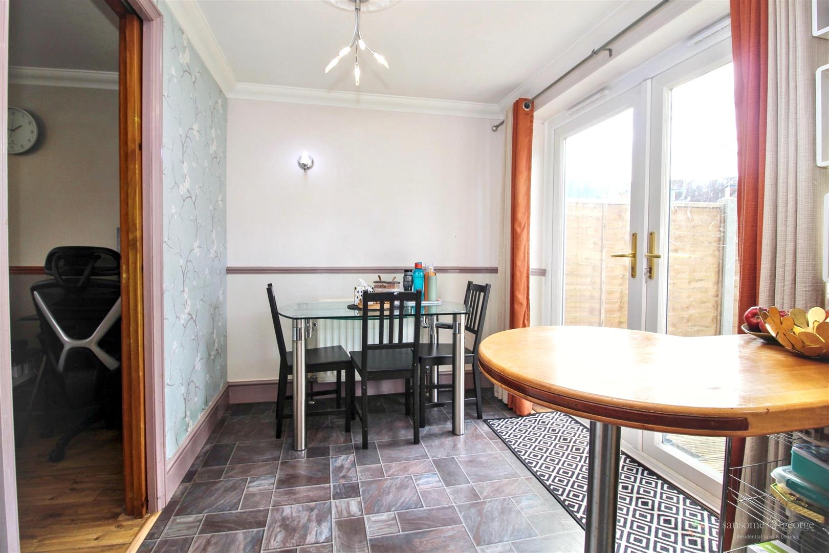Ainsdale Crescent, Southcote, Reading